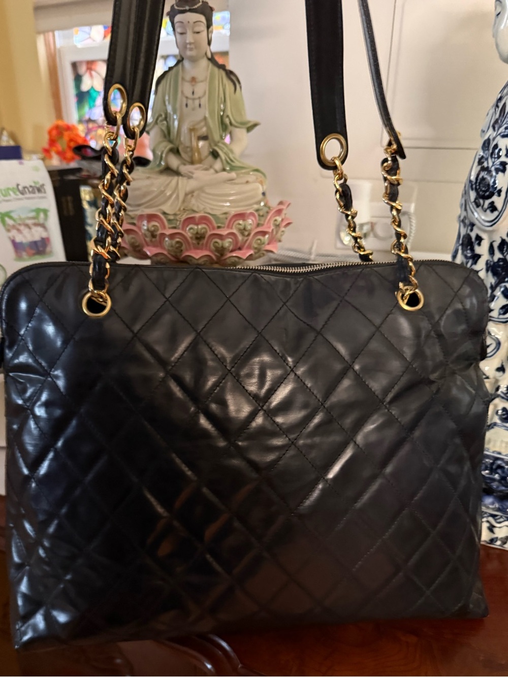 Authentic Vintage Chanel dome shoulder bag - Picture 3 of 14